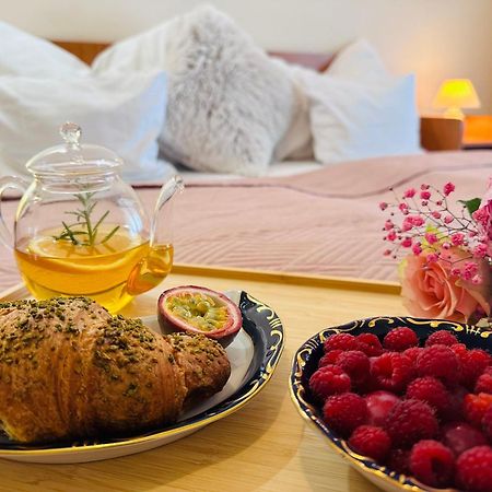 Апартаменти Cozy Garden Apartman Дьюла Екстер'єр фото